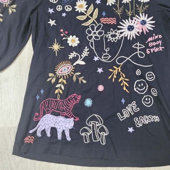 Johnny Was Soho Puff Long Flower Shirt Embroidery Floral Tee Black Top XS - Picture 2 of 7